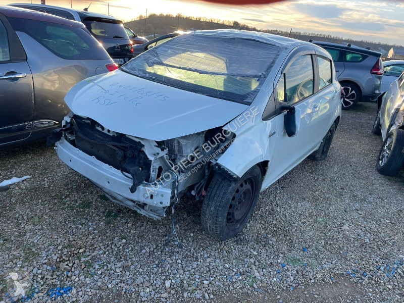 عربة نفعية Toyota TOYOTA III 1.2 100 Hybride...