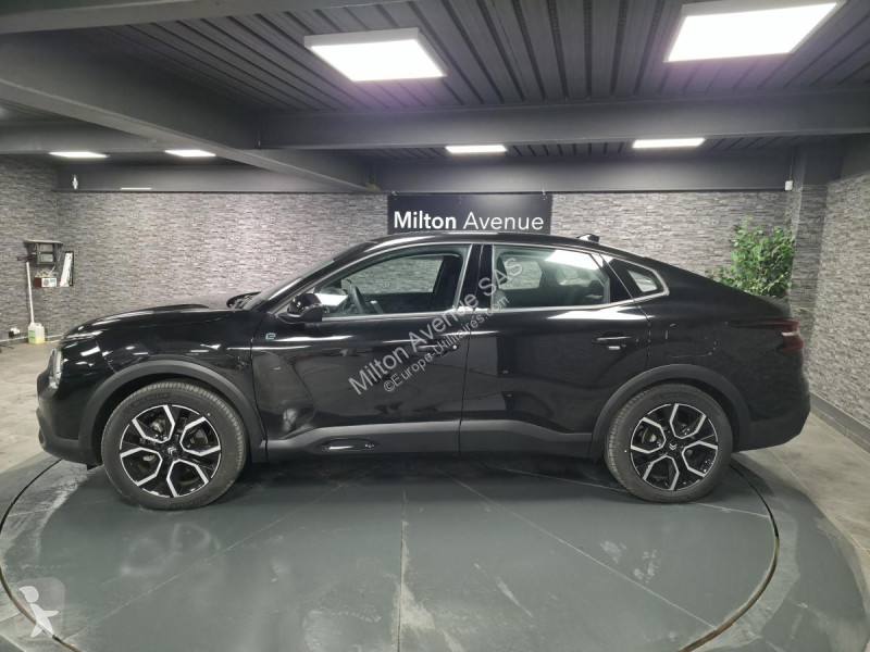 Véhicule utilitaire Citroën C4 X ë-136  E-Séries