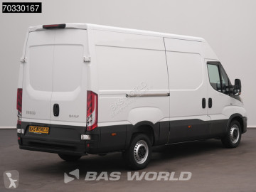 عربة نفعية مقفلة Iveco
