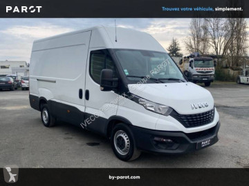 Fourgon moyen Iveco