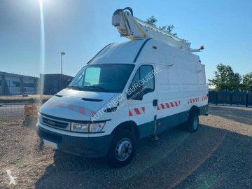 Con plataforma Iveco