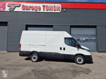 Fourgon Iveco neuf