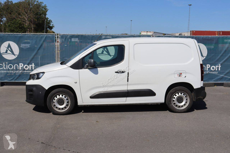 Véhicule utilitaire Peugeot