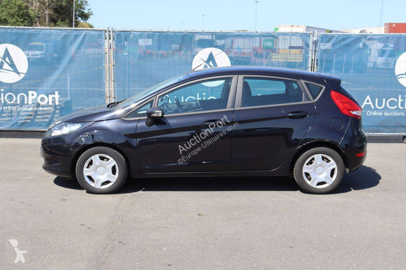 عربة نفعية Ford