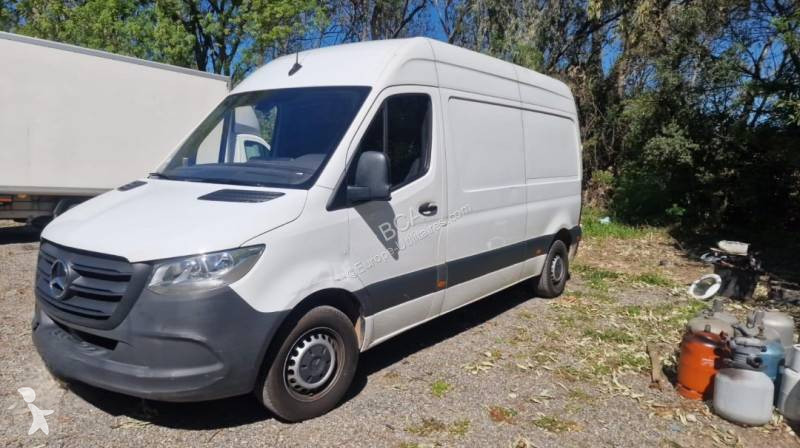 Véhicule utilitaire Mercedes