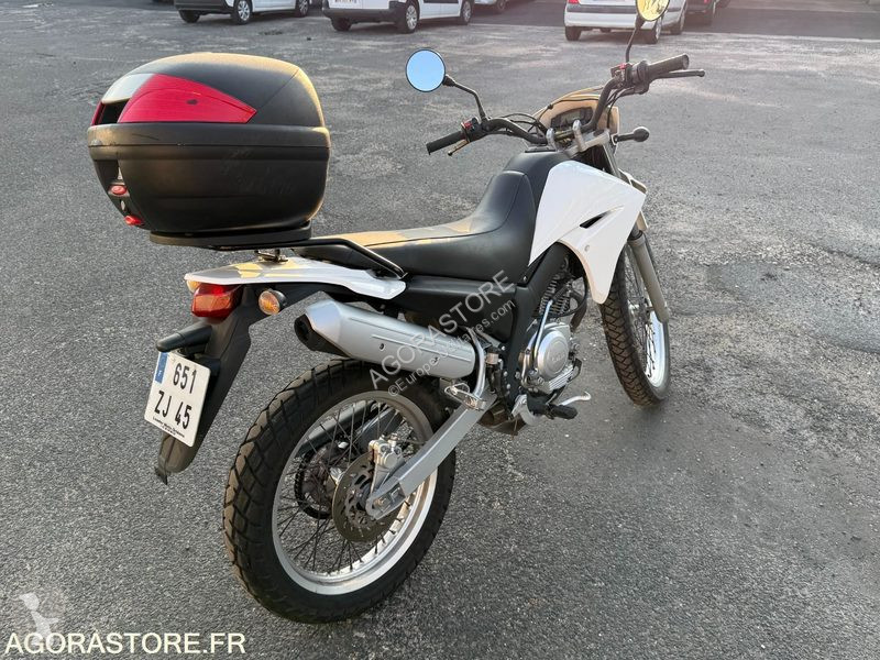 Furgoneta Yamaha XT125