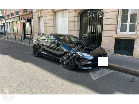 Véhicule utilitaire Tesla MODEL S
