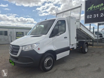 Utilitaire benne Mercedes