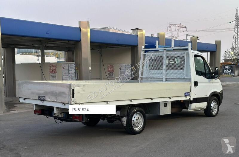 Veicolo commerciale Iveco 35 s 12