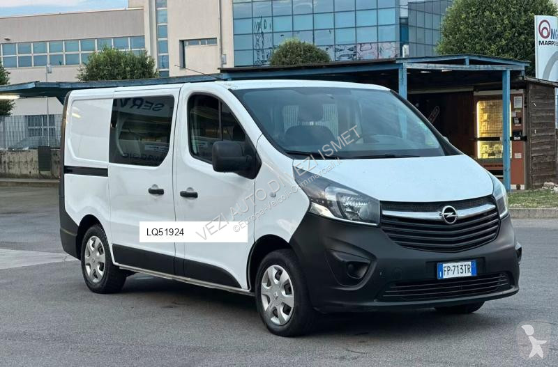 Véhicule utilitaire Opel 6 posti autocarro