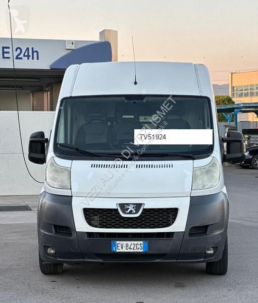 Furgoneta Peugeot boxer tetto alto passo medio