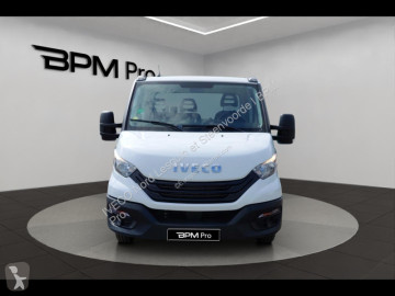 Con volquete Iveco