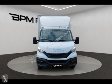 Con volquete Iveco