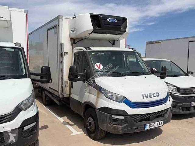 Véhicule utilitaire  70-NP