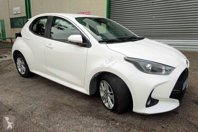 Furgoneta Toyota YARIS 1,5 VVTI HYBRID 92 BVA