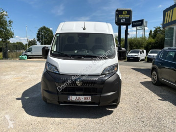 Fourgon Peugeot