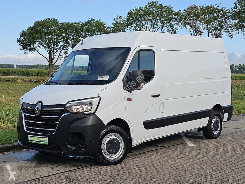 Renault T35 ac camera EURO6 van