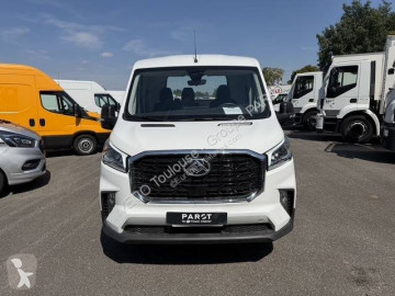 Utilitaire porte voitures Maxus