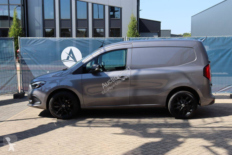 Mercedes 110CDI van