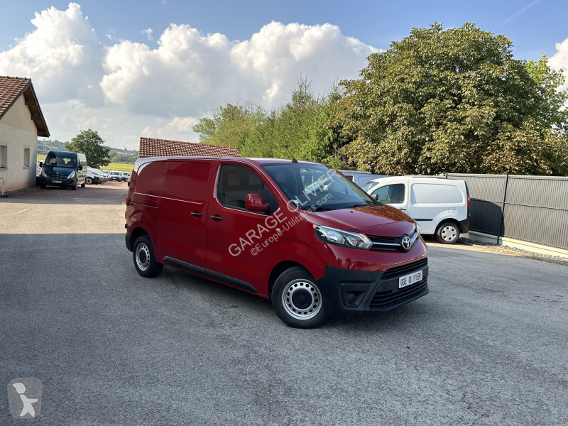Véhicule utilitaire Toyota Proace Médium 2.0...