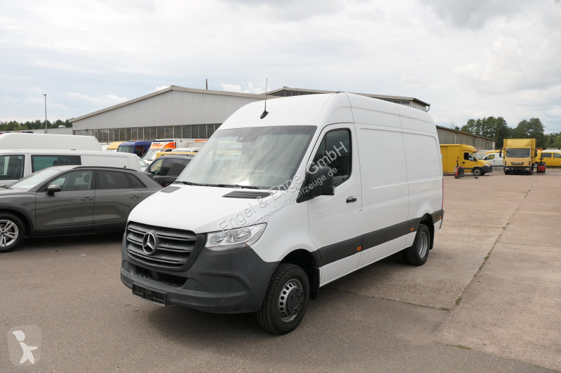 عربة نفعية Mercedes Sprinter 514 CDI RWD...