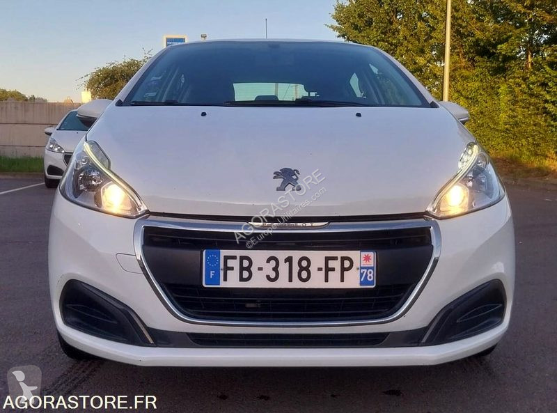 Peugeot 208 van
