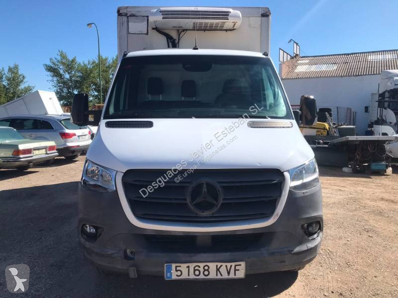 Mercedes  van