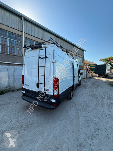 Véhicule utilitaire Iveco Iveco 35c18
