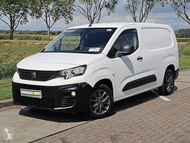 Véhicule utilitaire Peugeot 1.5