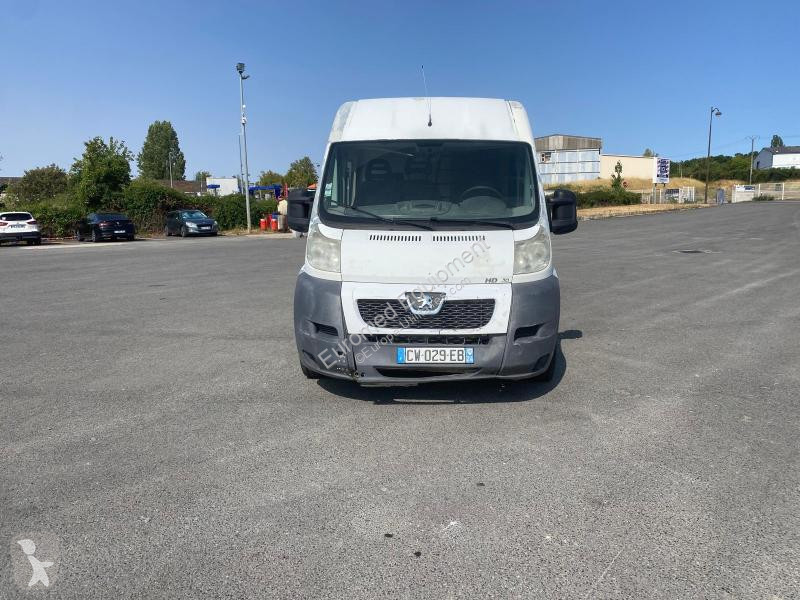 Véhicule utilitaire Peugeot