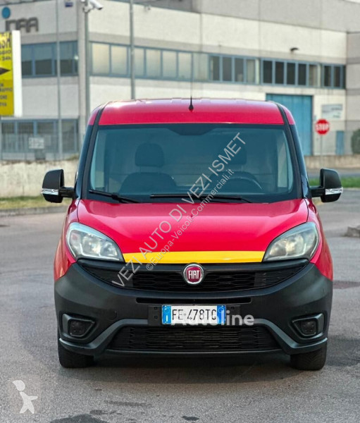 Véhicule utilitaire Fiat doblo