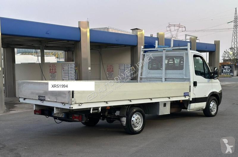 Véhicule utilitaire Iveco Dailly 35 s 12