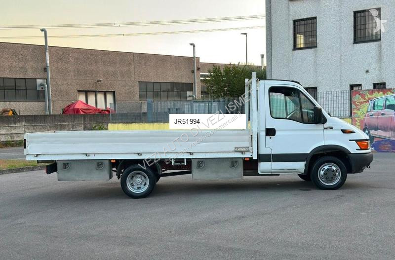 Véhicule utilitaire Iveco DAILY 35C12