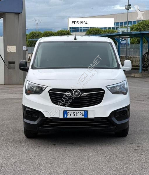 Véhicule utilitaire Opel Сombo