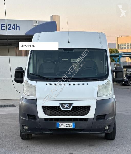 Véhicule utilitaire Peugeot