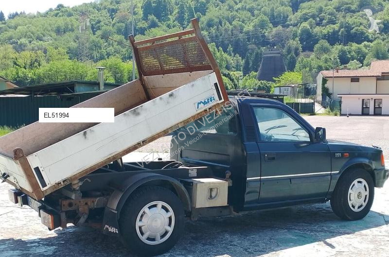 Véhicule utilitaire Tata
