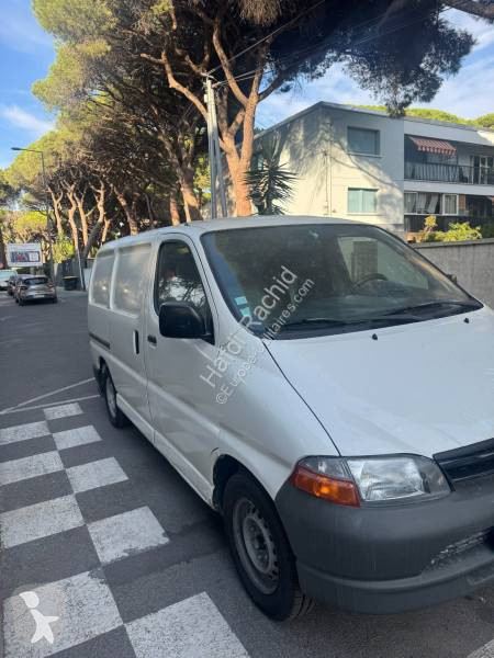 Véhicule utilitaire Toyota
