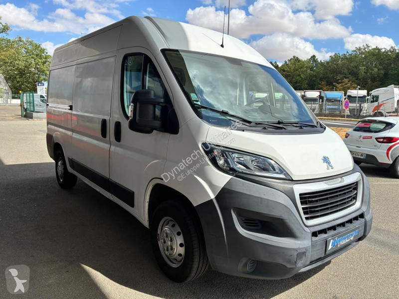 Véhicule utilitaire Peugeot BOXER FG 330 L2H2...