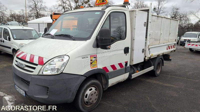 Véhicule utilitaire Iveco 35C14G