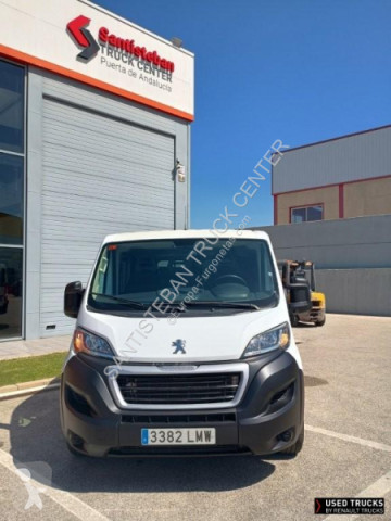 Caja cerrada Peugeot