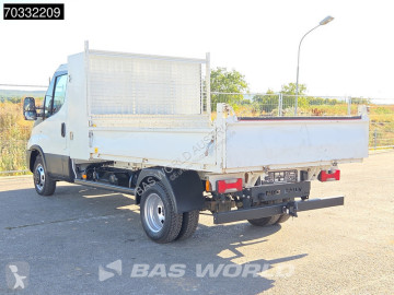 Utilitaire benne Iveco