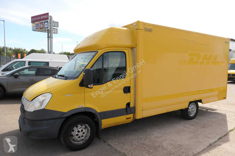 Véhicule utilitaire Iveco Daily 35 S11 C30C...