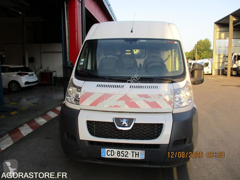 Véhicule utilitaire Peugeot BOXER