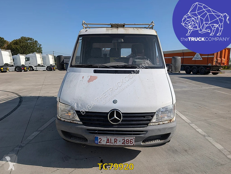 Véhicule utilitaire Mercedes  -