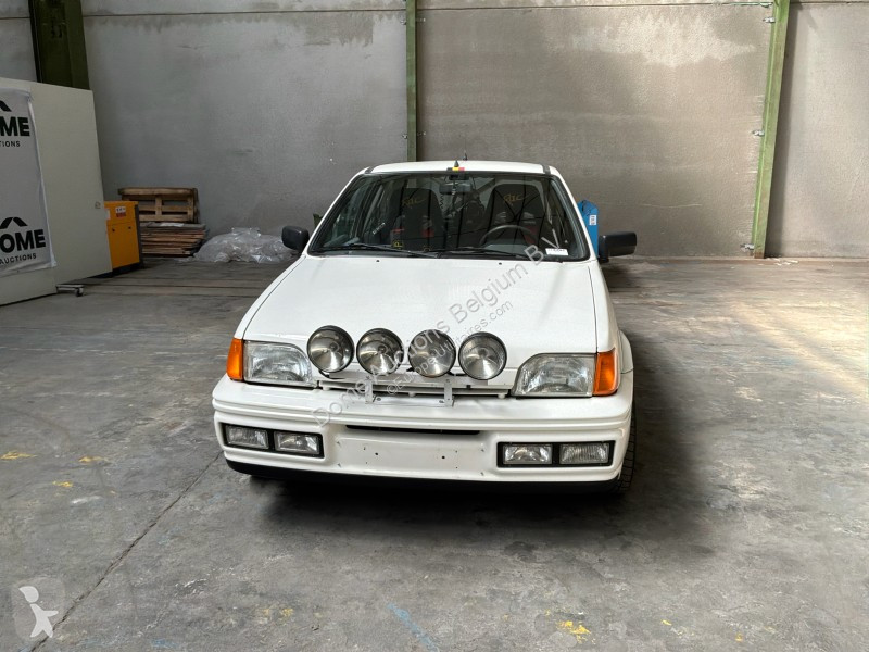 Véhicule utilitaire Ford