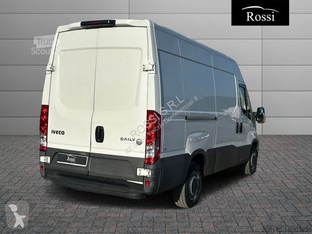Véhicule utilitaire Iveco V - daily 35 S14 A8 V...