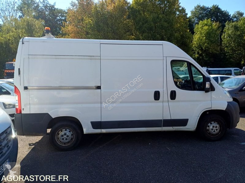 Véhicule utilitaire Peugeot BOXER