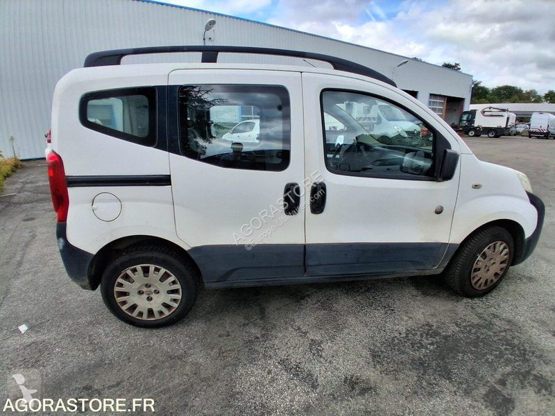 Véhicule utilitaire Peugeot BIPPER