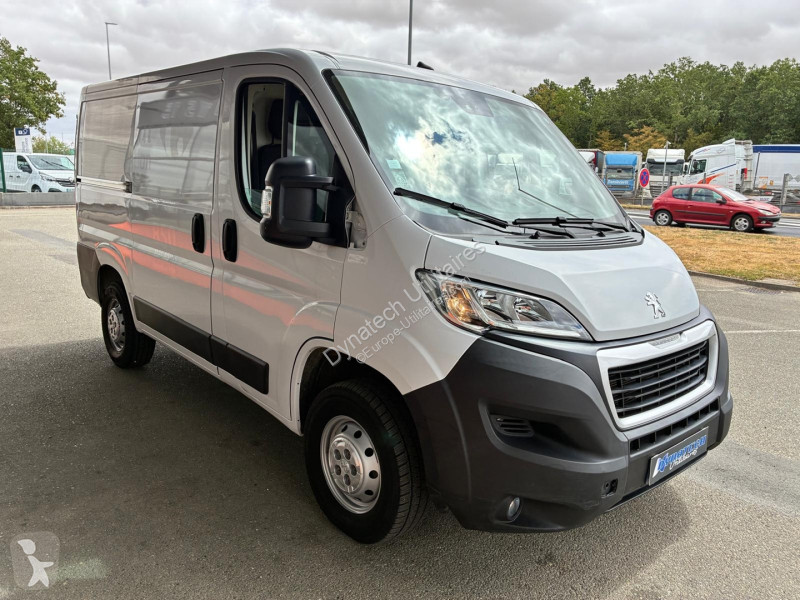 Véhicule utilitaire Peugeot 2.2 BLUEHDI S&S...