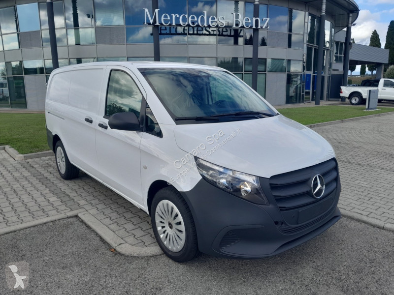 Véhicule utilitaire Mercedes Furgone